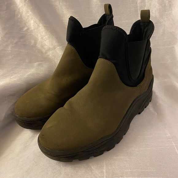 Urban Outfitters Womens Size 9 Suki Sporty Chelsea Boot Olive Green Ankle Bootie - Picture 1 of 7